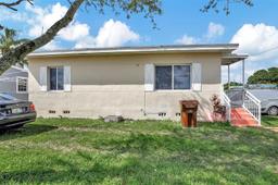 Picture of 380 E 45 St, Hialeah, FL 33013