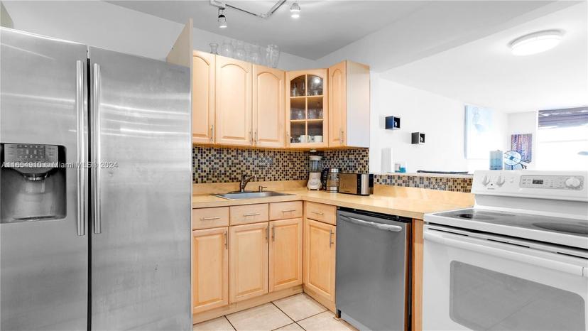 Picture of 1228 West Ave # 907, Miami Beach FL 33139