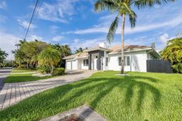 Picture of 543 Hibiscus Dr, Hallandale Beach, FL 33009