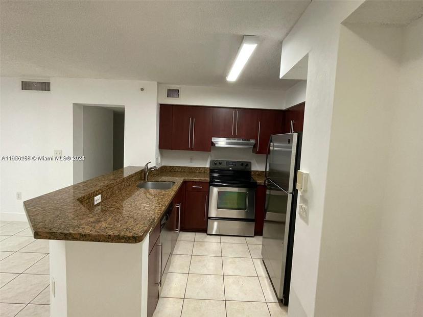 Picture of 761 N Pine Island Rd # 104, Plantation FL 33324