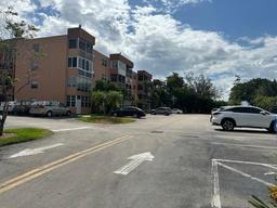 Picture of 3048 E Sunrise Lakes Dr # 314, Sunrise, FL 33322