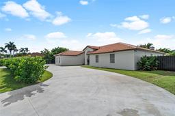 Picture of 15862 SW 286Th St, Homestead, FL 33033