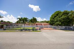 Picture of 14860 NE 11Th Ave, North Miami, FL 33161