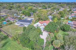 Picture of 600 Camellia Court, Plantation, FL 33317