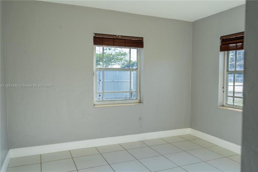 Picture of 1231 E 8Th Ave, Hialeah FL 33010