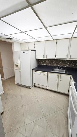 Picture of 4394 NW 9Th Ave # 3C, Deerfield Beach, FL 33064