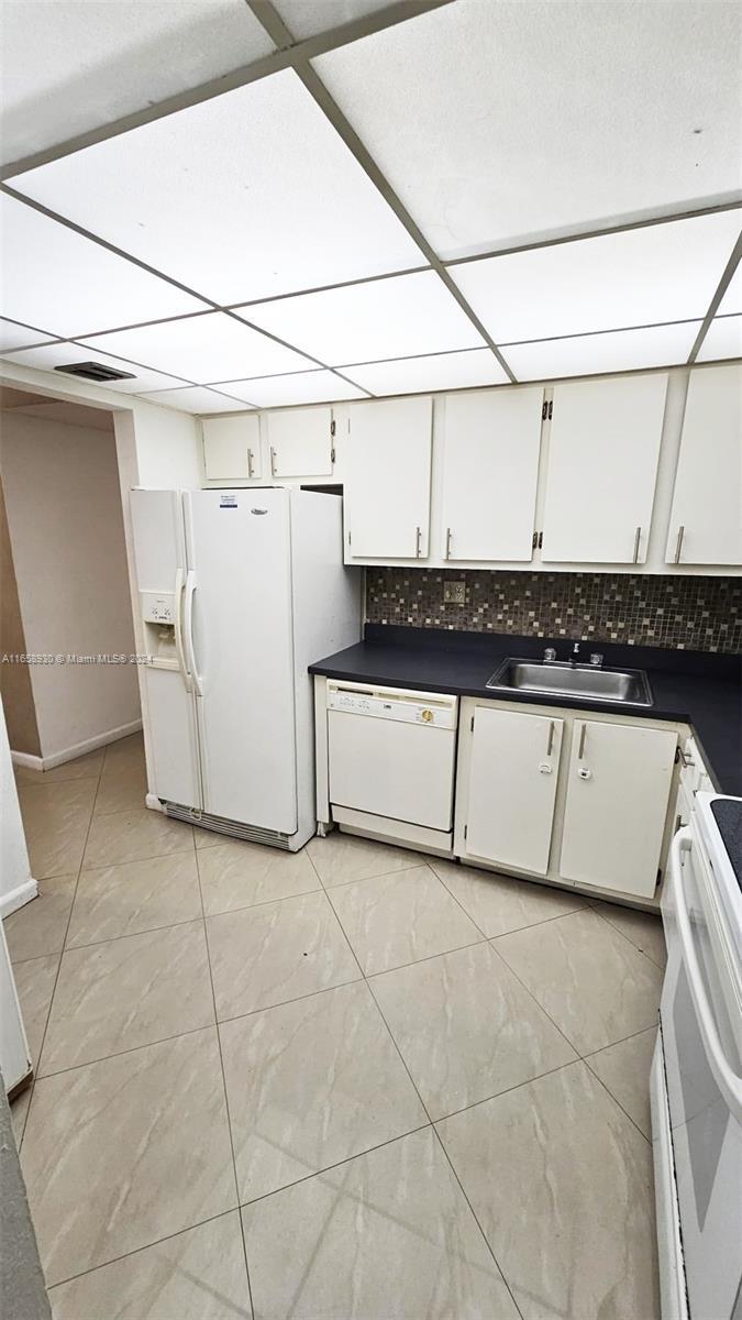 Picture of 4394 NW 9Th Ave # 3C, Deerfield Beach FL 33064