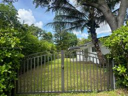 Picture of 7650 SW 64Th Ct, South Miami, FL 33143