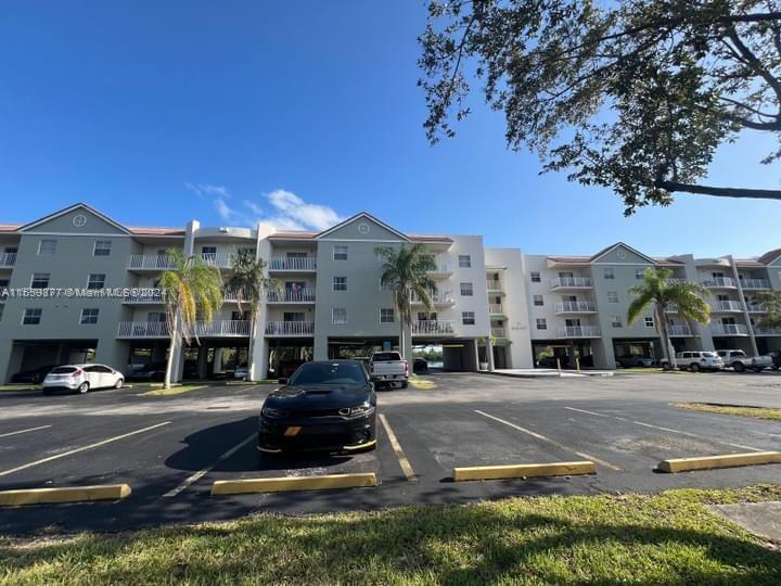 Picture of 8240 SW 210Th St # 302, Cutler Bay FL 33189