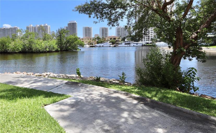 Picture of 2930 Point East Dr # E214, Aventura FL 33160