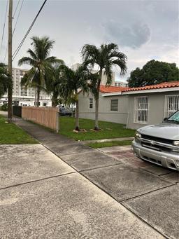 Picture of 904 E 24Th St, Hialeah, FL 33013