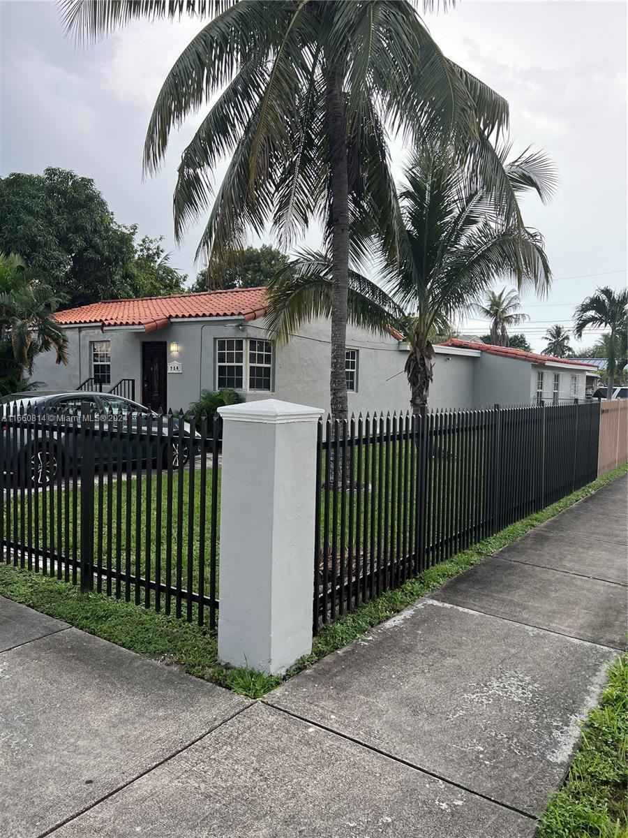 Picture of 904 E 24Th St, Hialeah, FL 33013