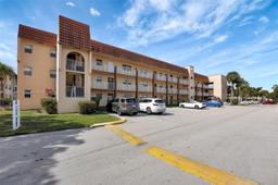 Picture of 2881 N Pine Island Rd # 103, Sunrise, FL 33322