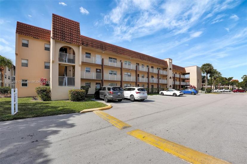 Picture of 2881 N Pine Island Rd # 103, Sunrise FL 33322