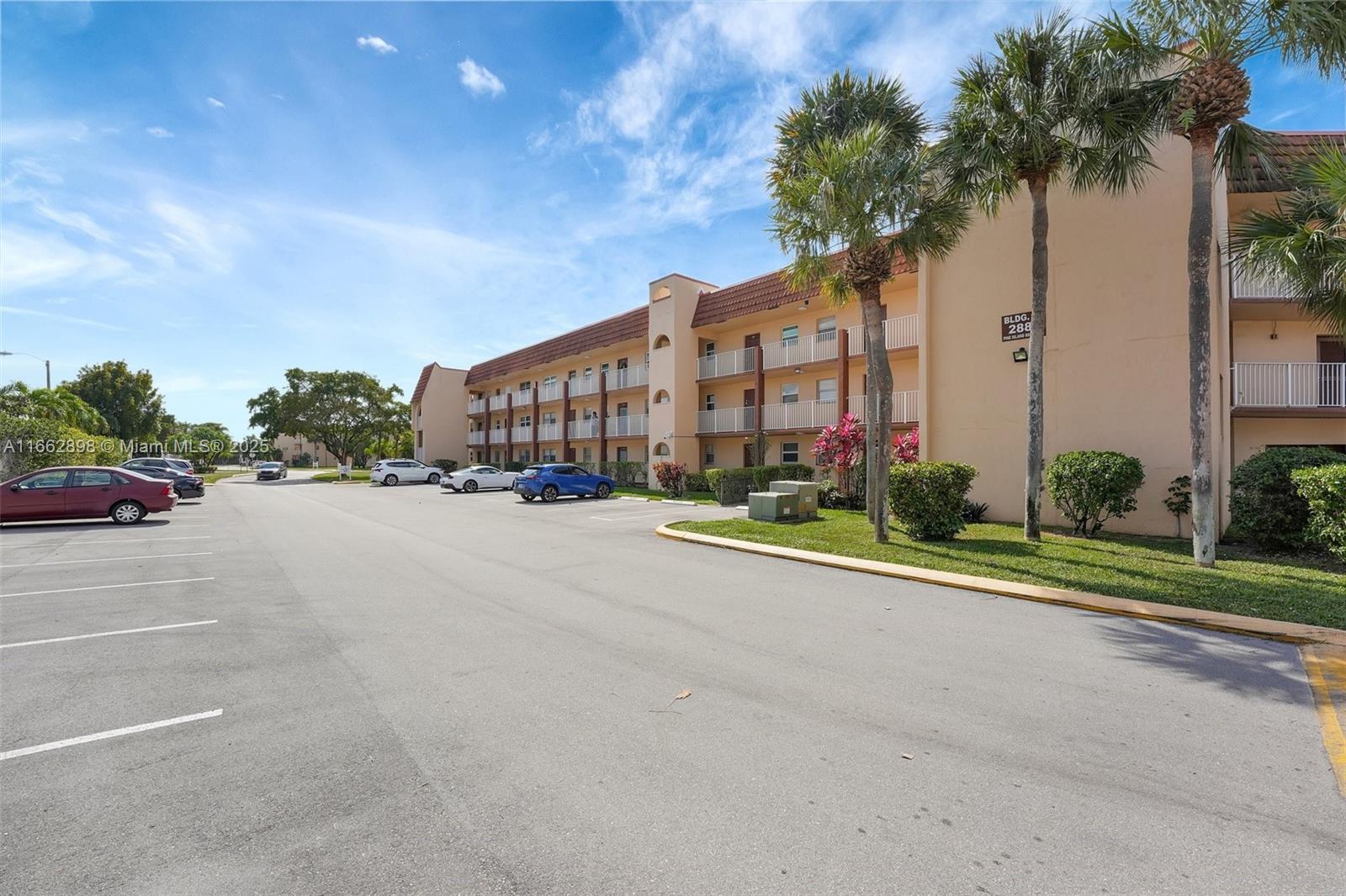 Picture of 2881 N Pine Island Rd # 103, Sunrise, FL 33322