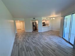 Picture of 100 SW 130Th Ter # 303C, Pembroke Pines, FL 33027