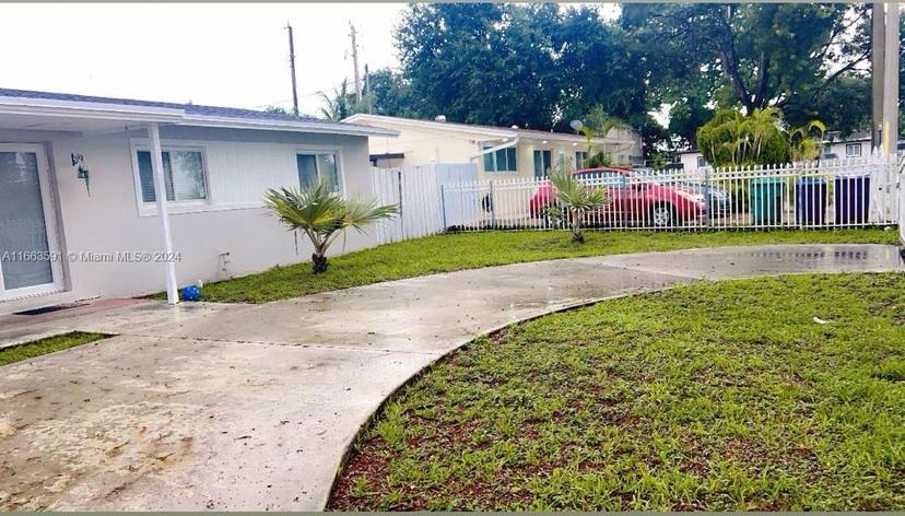 Picture of 4711 NW 178Th Ter, Miami Gardens FL 33055