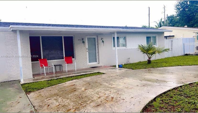 Picture of 4711 NW 178Th Ter, Miami Gardens FL 33055