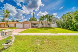 Picture of 1211 NW 96Th Ter, Pembroke Pines, FL 33024