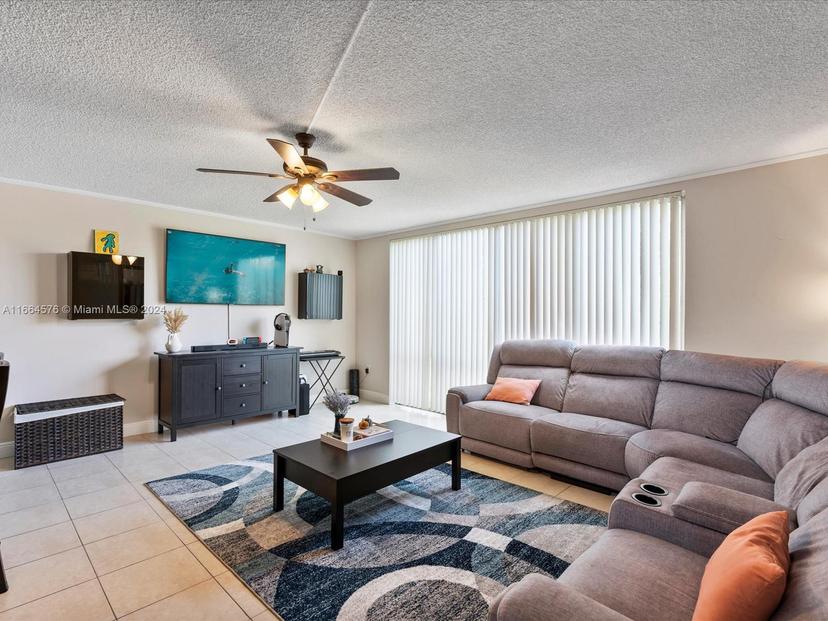 Picture of 8401 W Sample Rd # 28, Coral Springs FL 33065