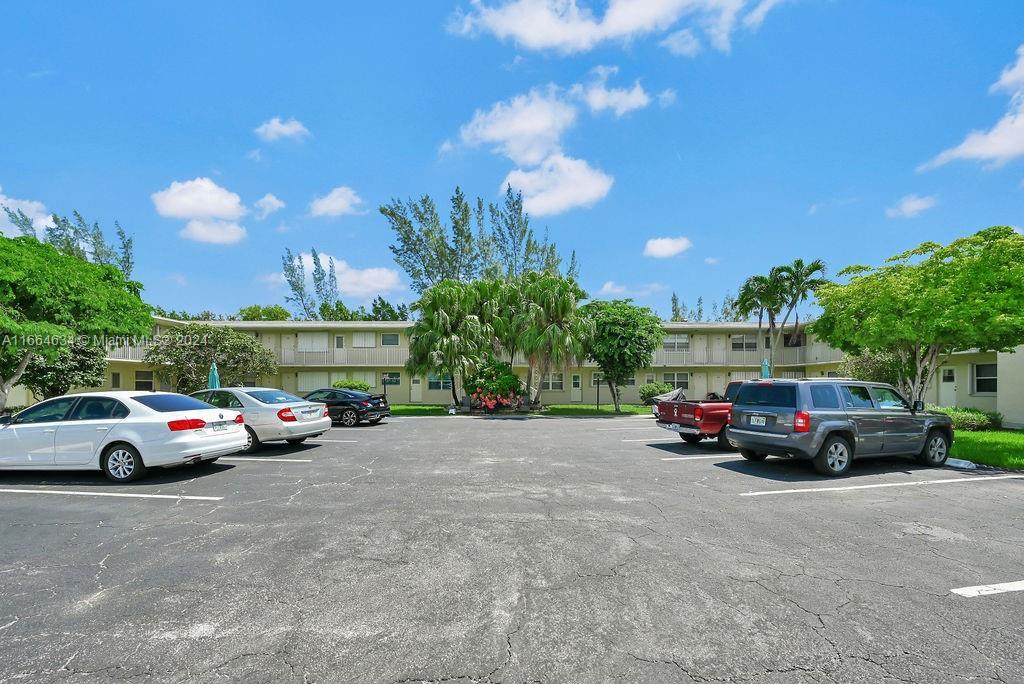 Picture of 1301 N 12Th Ct # 3B, Hollywood, FL 33019