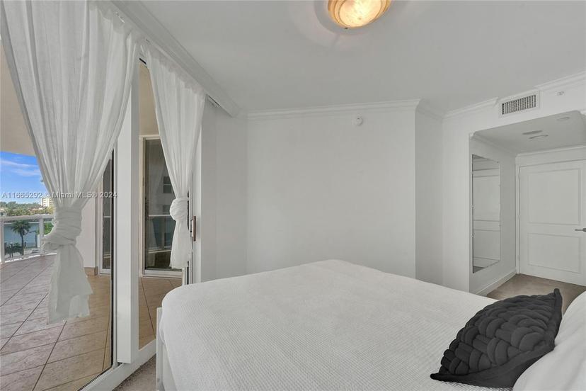 Picture of 4775 Collins Ave # 504, Miami Beach FL 33140