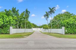 Picture of 15388 SW 260Th St, Homestead, FL 33032