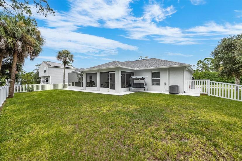 Picture of 5012 Sun Ct, La Belle FL 33935