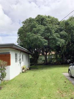 Picture of 250 NW 14Th Way, Dania Beach, FL 33004