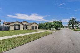 Picture of 17252 SW 149Th Pl, Miami, FL 33187