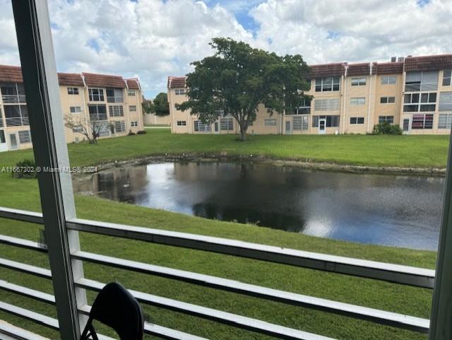 Picture of 2711 N Pine Island Rd # 211, Sunrise FL 33322