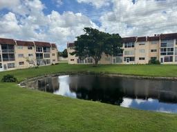 Picture of 2711 N Pine Island Rd # 211, Sunrise, FL 33322