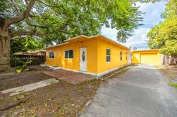 Picture of 1520 E 10Th Ave, Hialeah, FL 33010