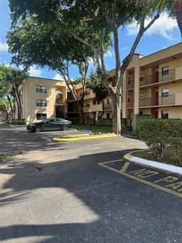 Picture of 3400 Foxcroft Rd # 301, Miramar, FL 33025