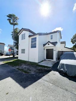 Picture of 12662 NW 8Th Trl, Miami, FL 33182