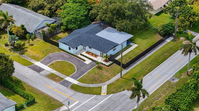 Picture of 8705 SW 185Th Ter, Cutler Bay FL 33157