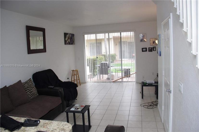 Picture of 1935 Gardenia Ct # 1935, Riviera Beach FL 33404