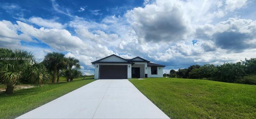 Picture of 9008 Cambo, La Belle FL 33935