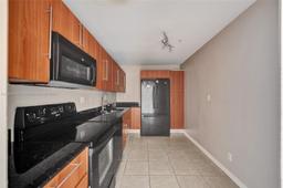 Picture of 3001 S Ocean Dr # 247, Hollywood, FL 33019