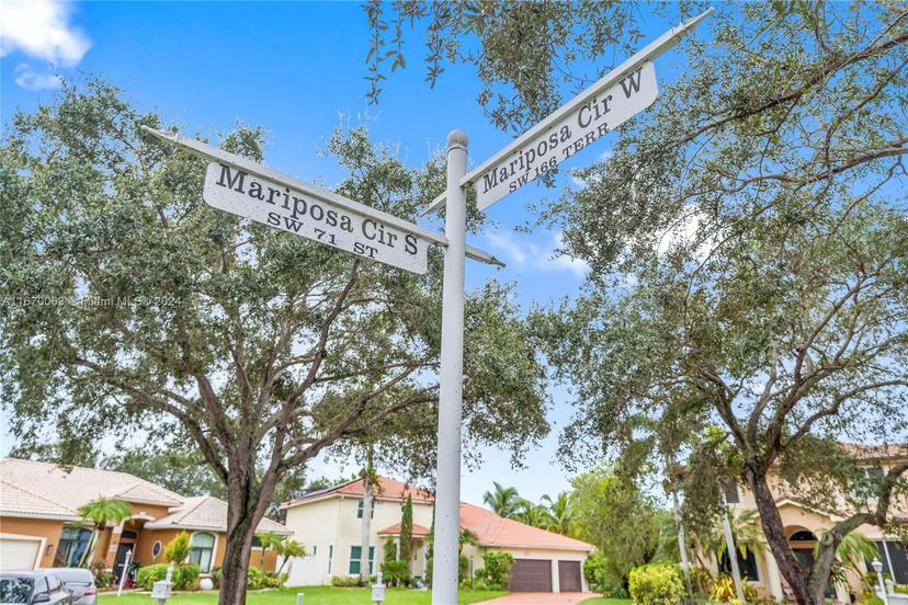 Picture of 7139 W Mariposa Cir W, Pembroke Pines FL 33331