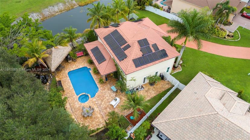 Picture of 7139 W Mariposa Cir W, Pembroke Pines FL 33331