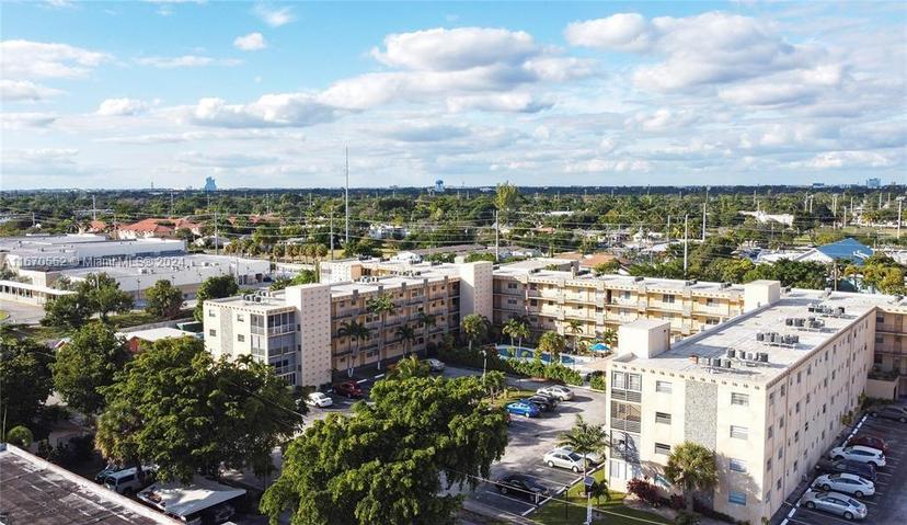 Picture of 2145 Pierce St # 205, Hollywood FL 33020