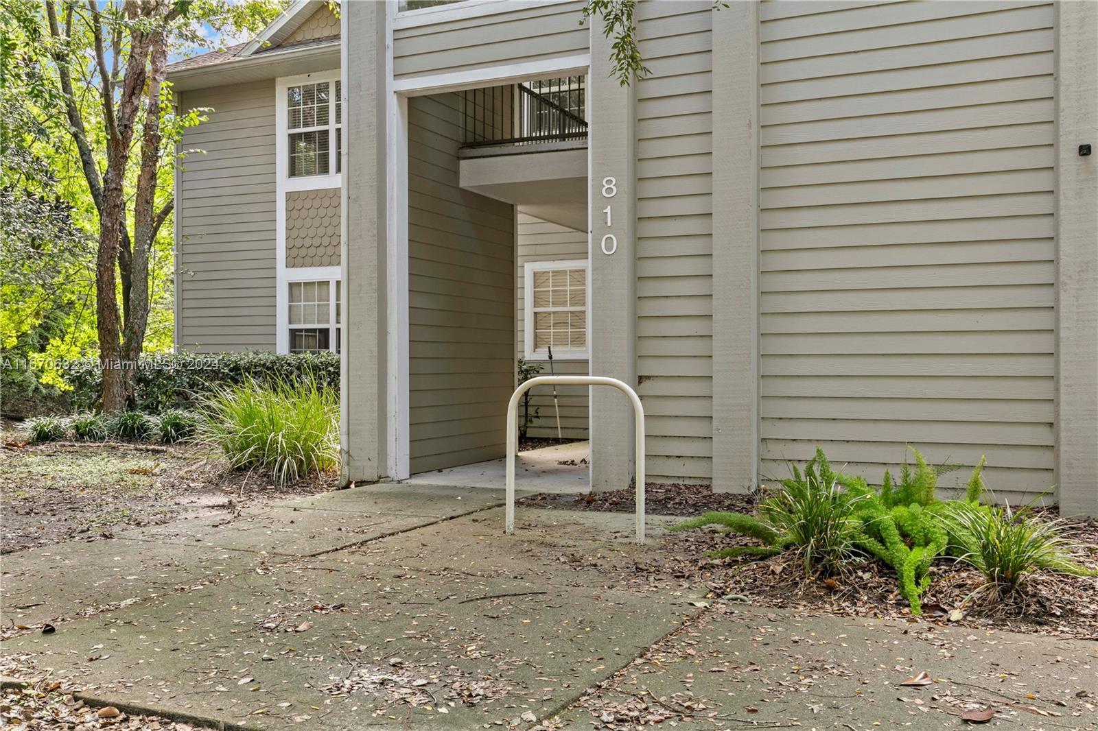 Picture of 810 NW 19Th Avenue, Gainesville, FL 32609