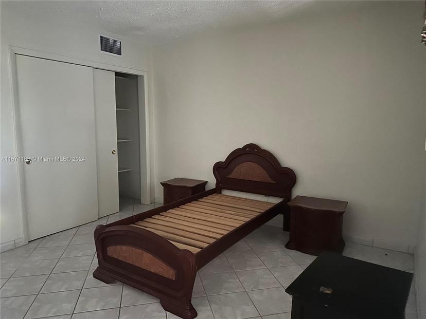 Picture of 12 NE 204Th St # 17, Miami Gardens FL 33179