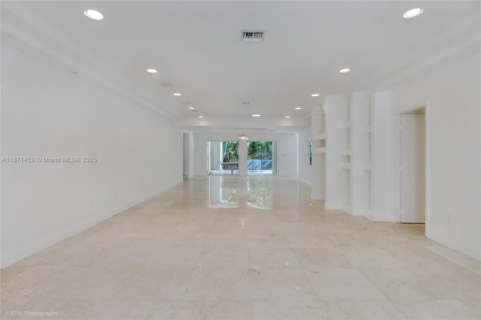 Picture of 188 Park Dr, Bal Harbour, FL 33154