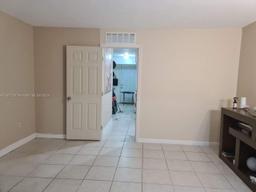 Picture of 9375 Fontainebleau Blvd # L417, Miami, FL 33172