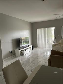 Picture of 8330 Sw 154 Av # 36, Miami, FL 33193