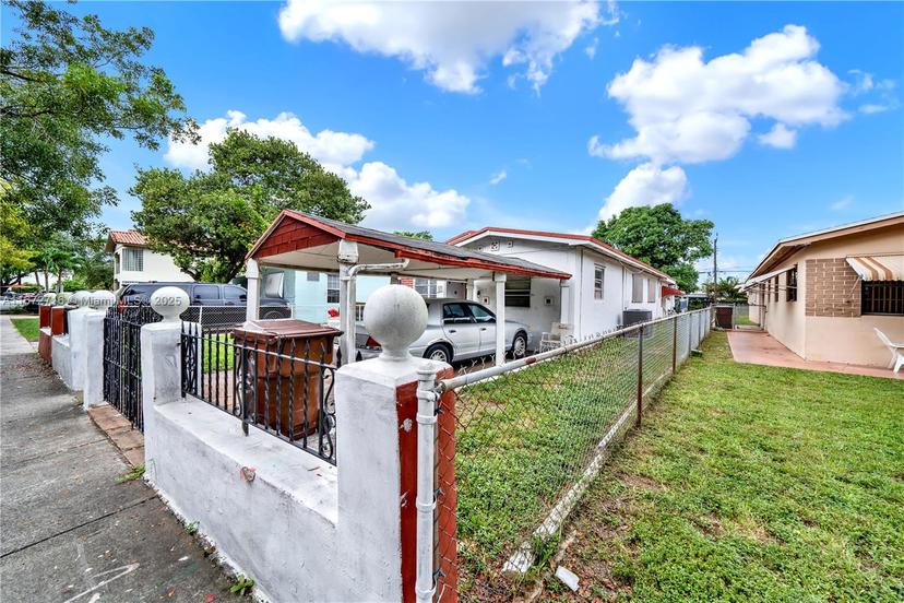 Picture of 727 E 26Th St, Hialeah FL 33013