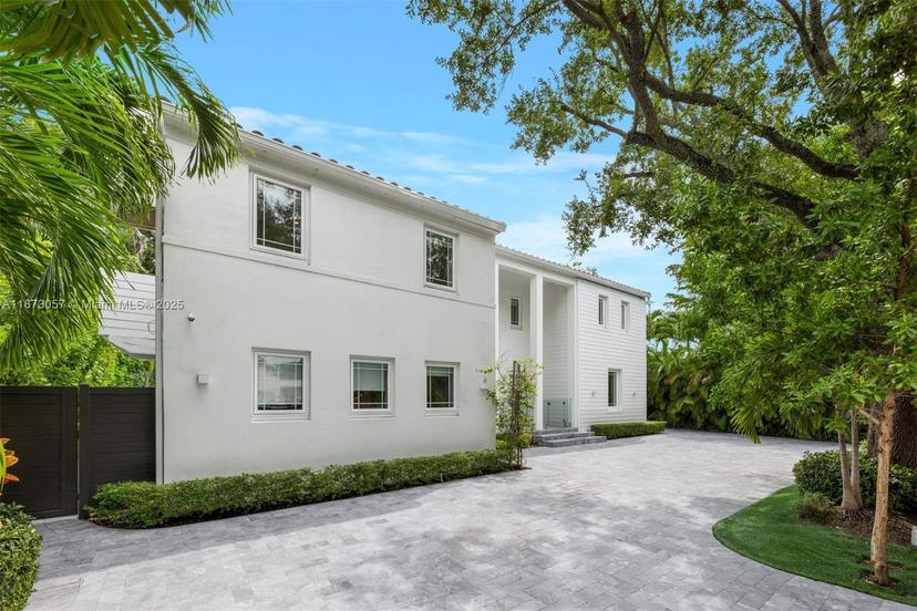 Picture of 4469 Alton Rd, Miami Beach FL 33140