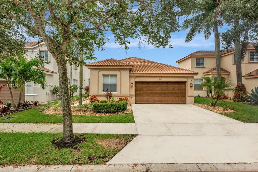 Picture of 1617 Winterberry Ln, Weston FL 33327